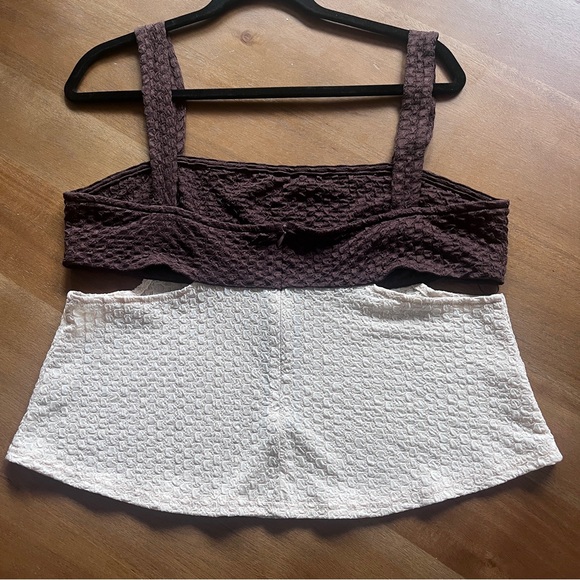 Anthropologie Sleeveless Colorblock
Babydoll Top - Picture 5 of 9